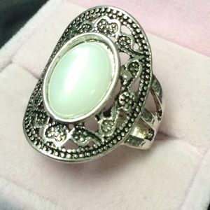 Silver ornate ring Sz 11